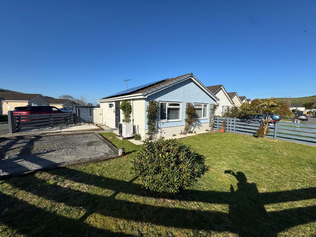 Property photo 1 of 27
