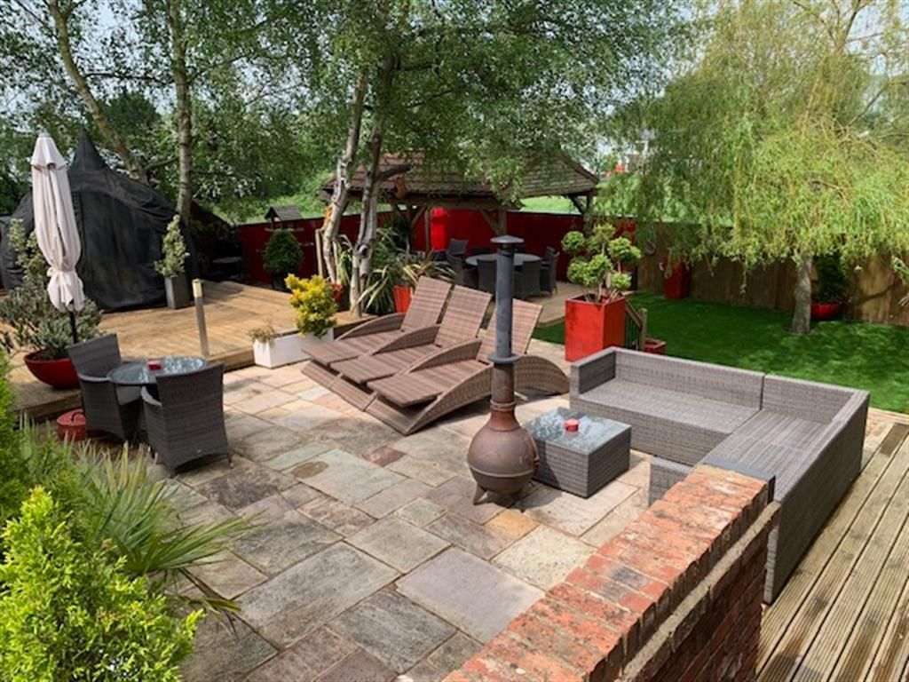 Property photo 2 of 23
