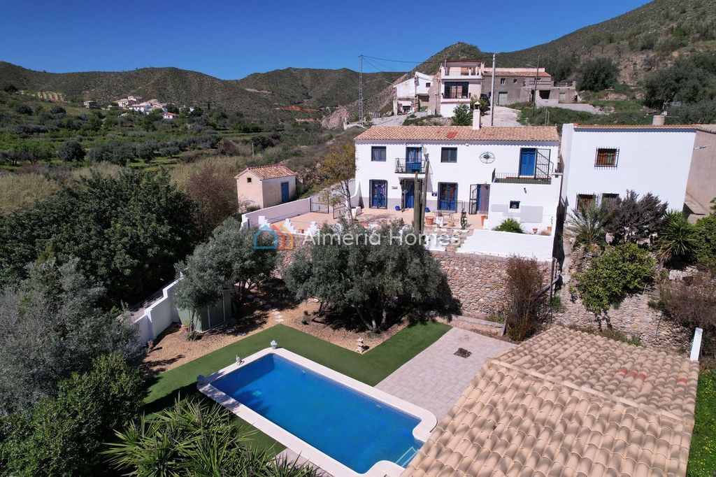 Property photo 2 of 30