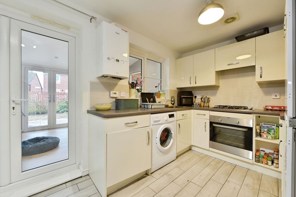 Property photo 3 of 15 Pbox-Img.Jpg