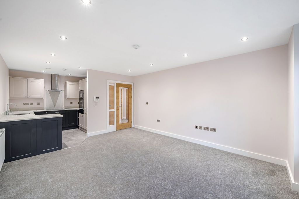 Property photo 2 of 13 Picture No. 04