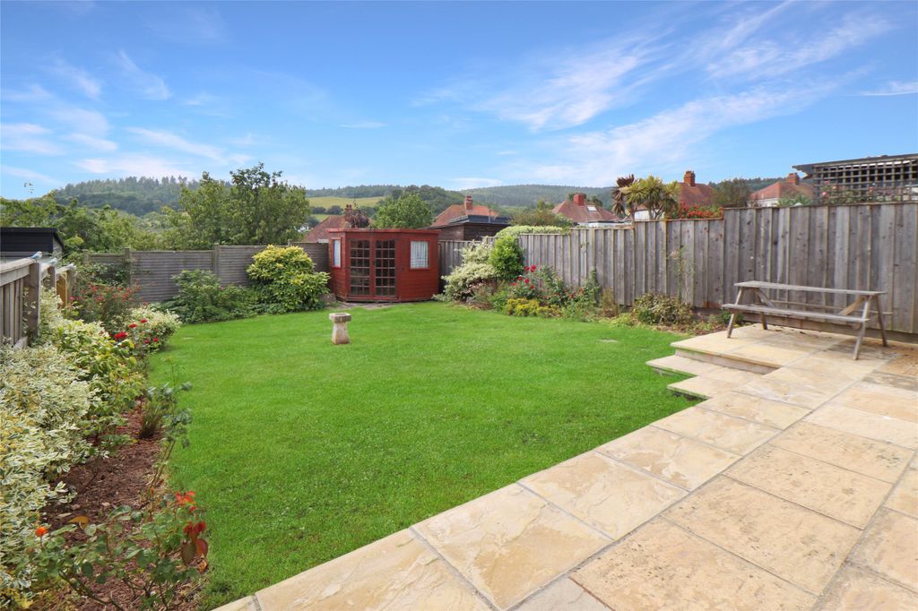 Property photo 3 of 10 3 - Picture No. 06