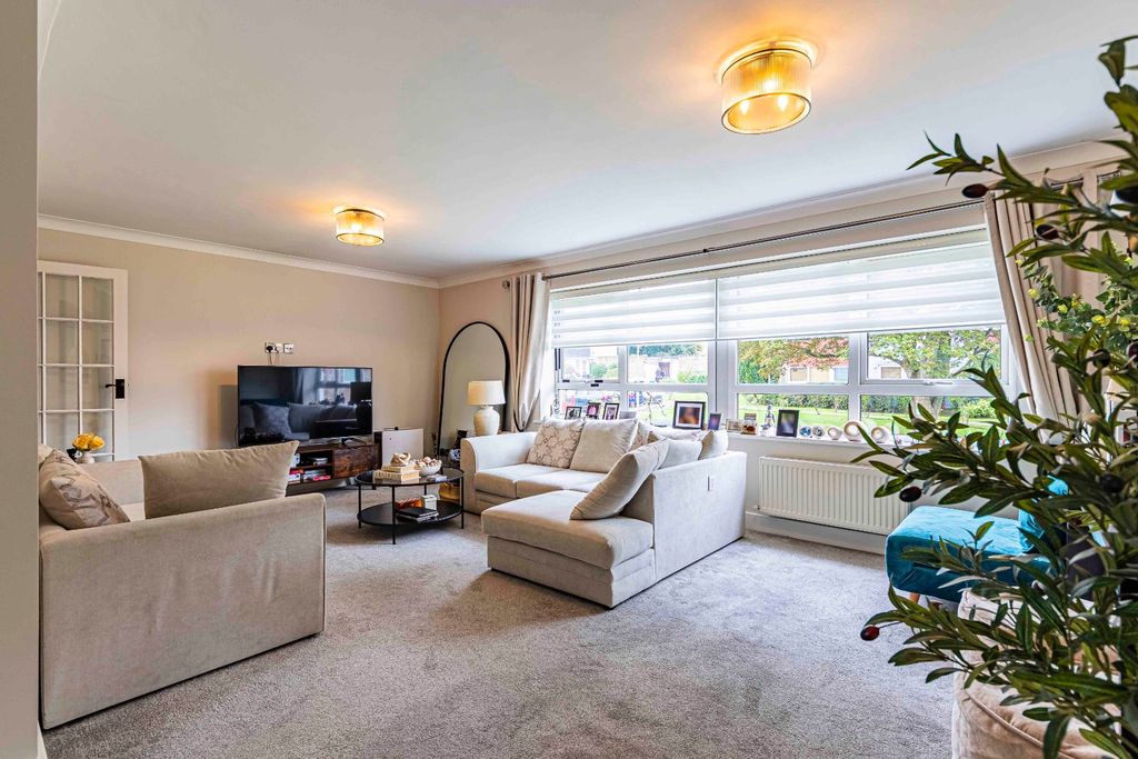 Property photo 3 of 21 Picture No. 09