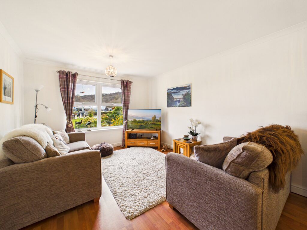 Property photo 3 of 20