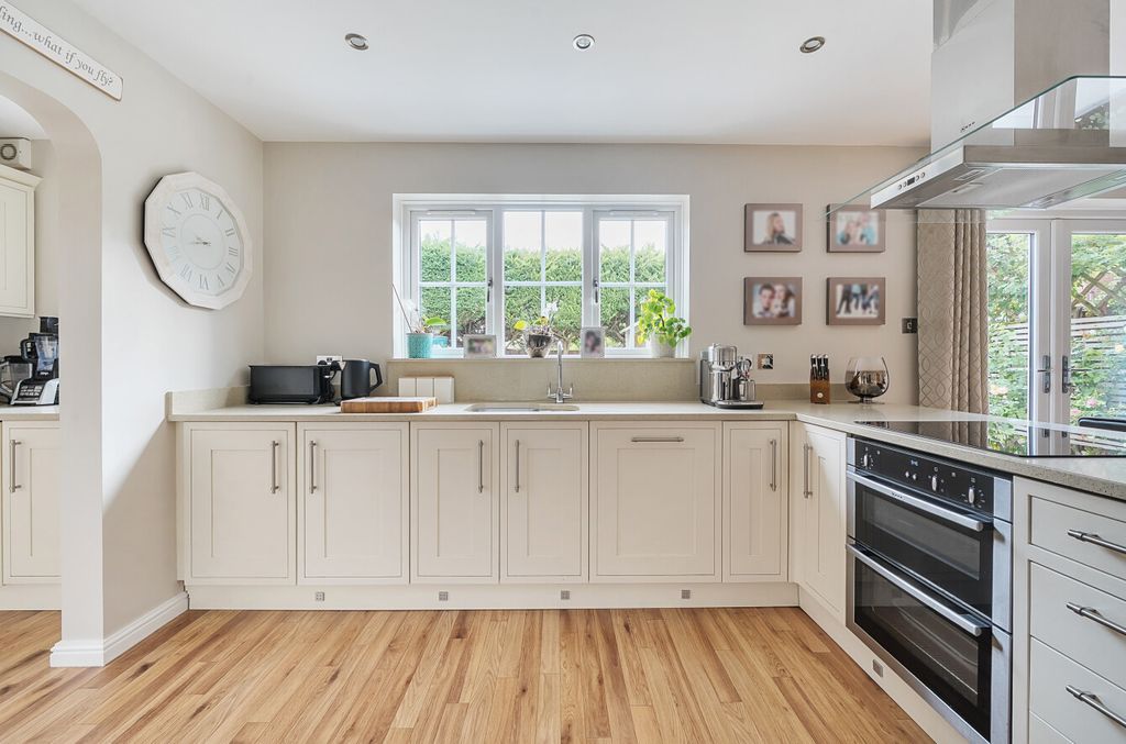 Property photo 3 of 12 1334420-17-68A453...