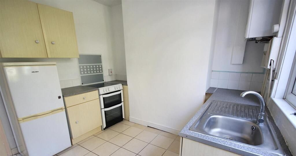 Property photo 2 of 12