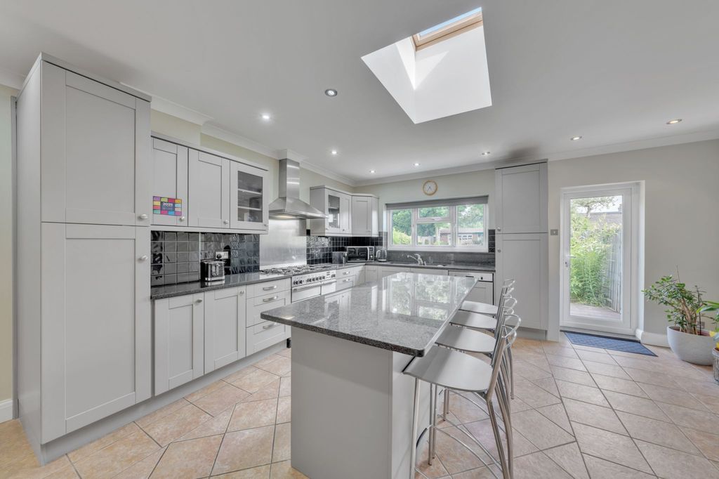 Property photo 1 of 16 Four Bedroom Two Reception One Family Bathroom And One Wc Detached House For Sale In Norwood Green Ub2.