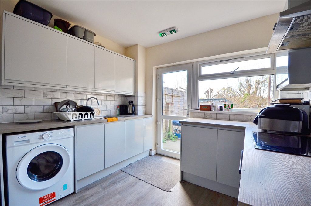 Property photo 2 of 12 Picture No. 20