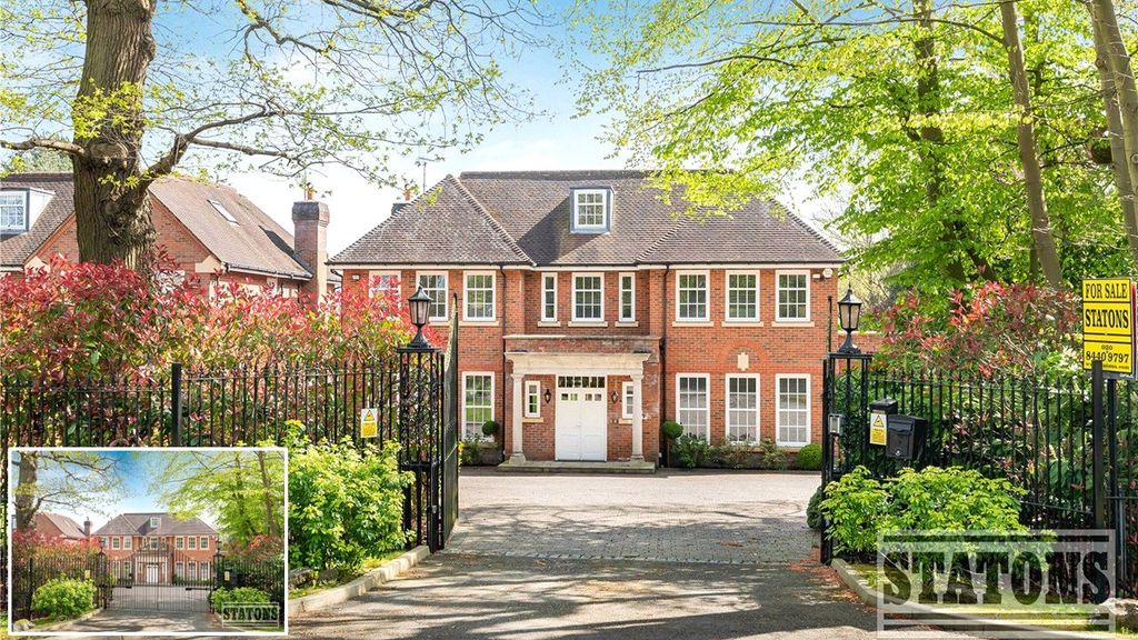 Property photo 1 of 36 Picture No. 08