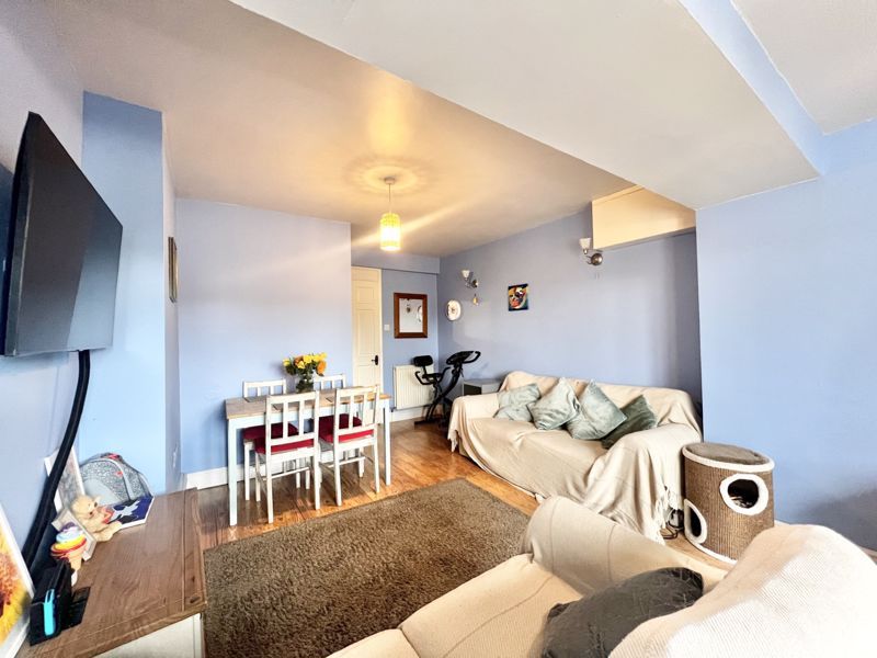 Property photo 3 of 12 Photo 5