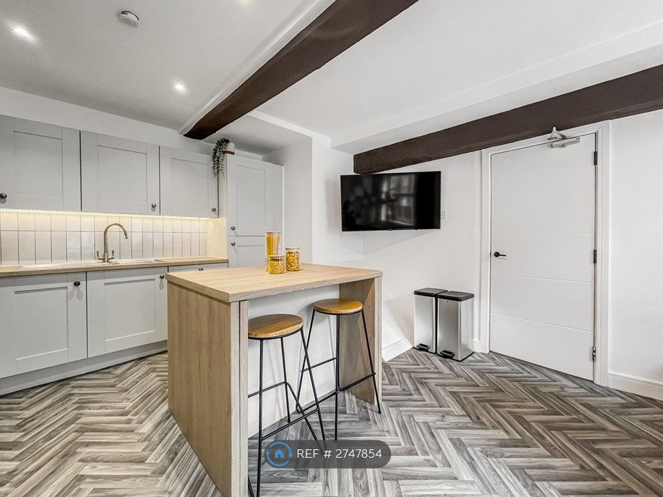 Property photo 3 of 31