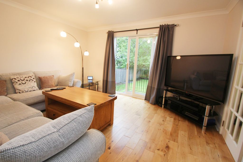 Property photo 2 of 21