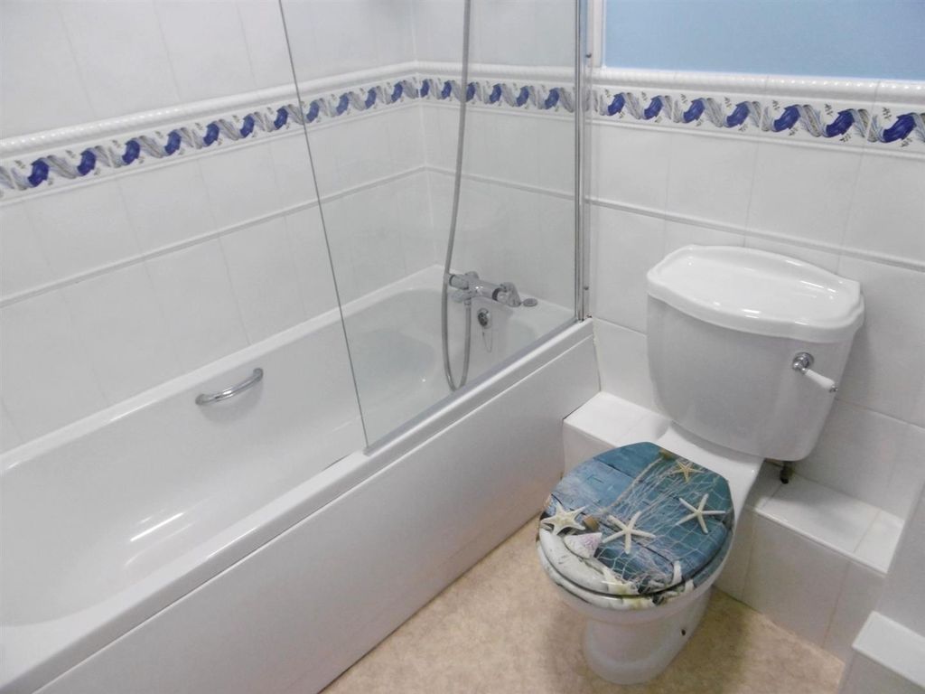 Property photo 2 of 8 Bath (3).Jpg