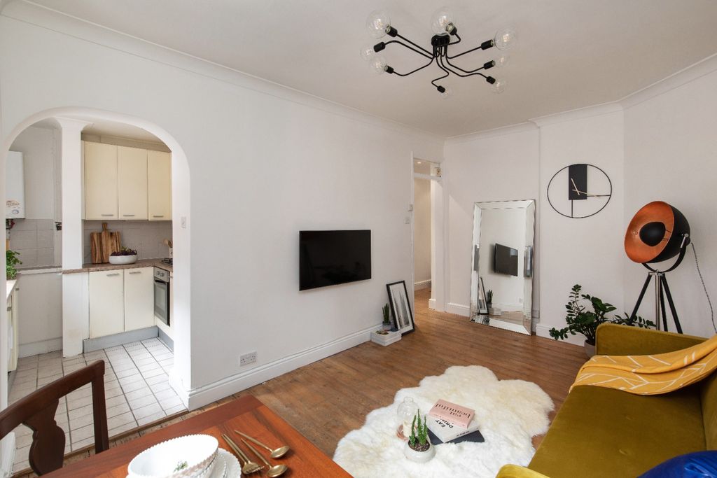 Property photo 2 of 10 4138155