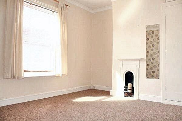 Property photo 2 of 9 Lounge
