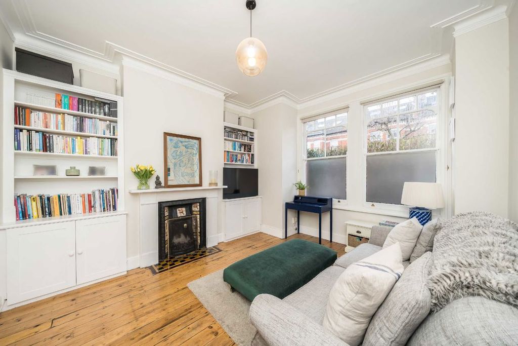 Property photo 3 of 8