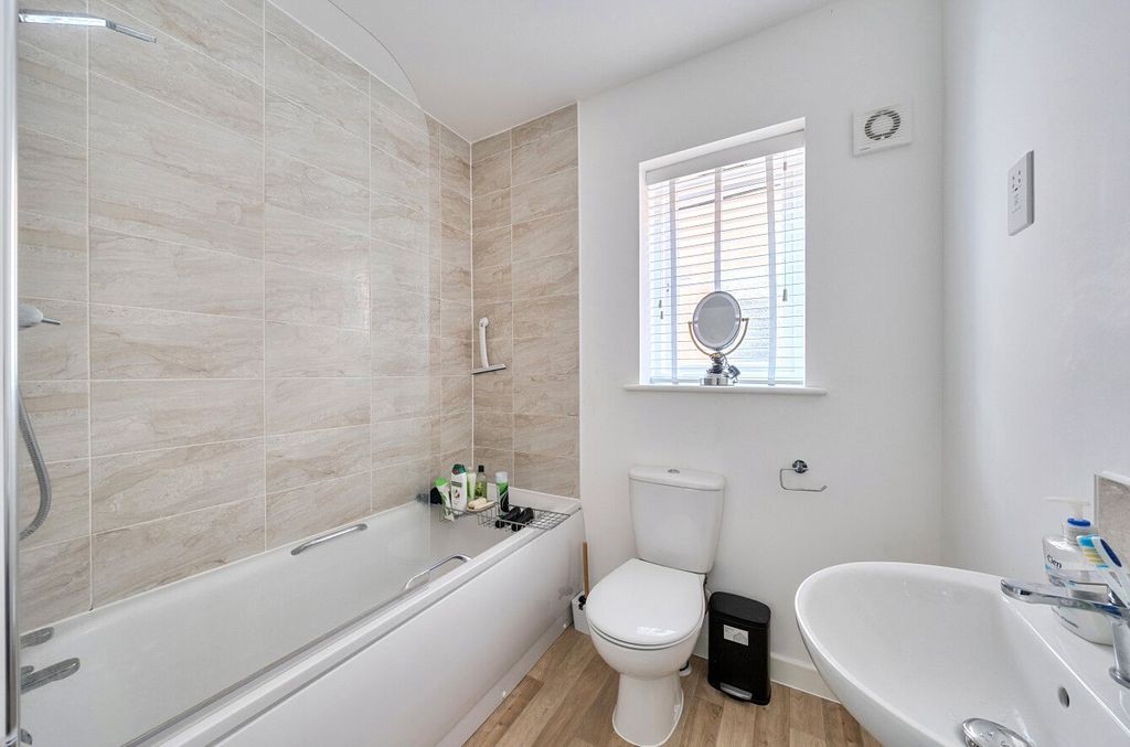 Property photo 3 of 13 1349903-5-68c156c...