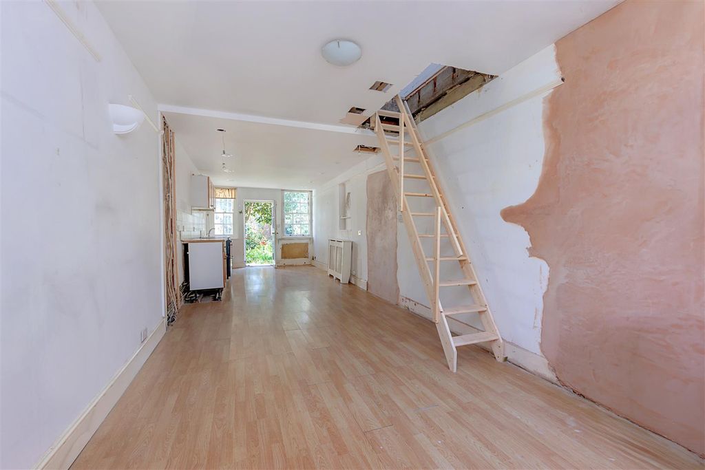 Property photo 2 of 19 0005.Jpg