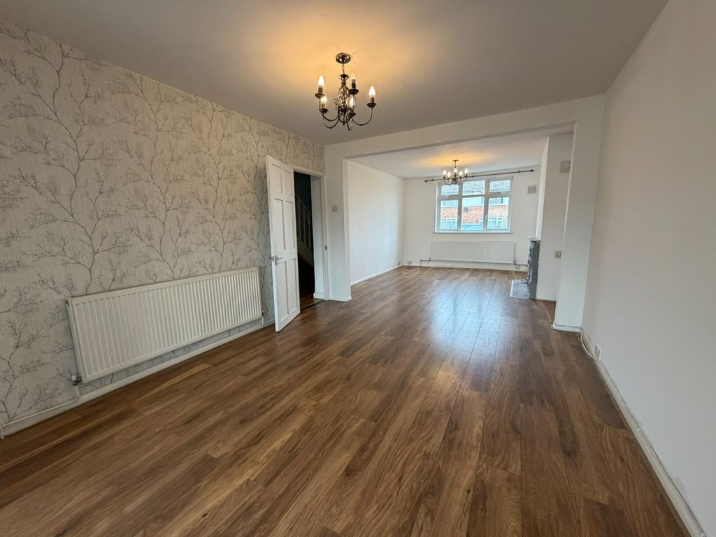 Property photo 2 of 12 2341791