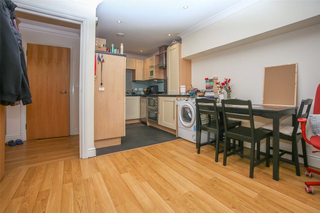 Property photo 1 of 8 Picture No. 06