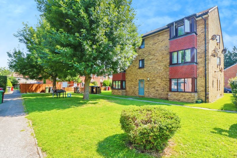 Property photo 1 of 9 Photo 4