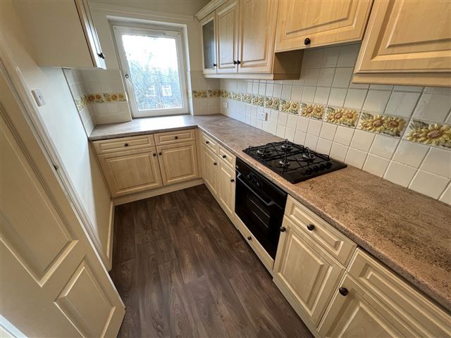 Property photo 3 of 9 Kitchen