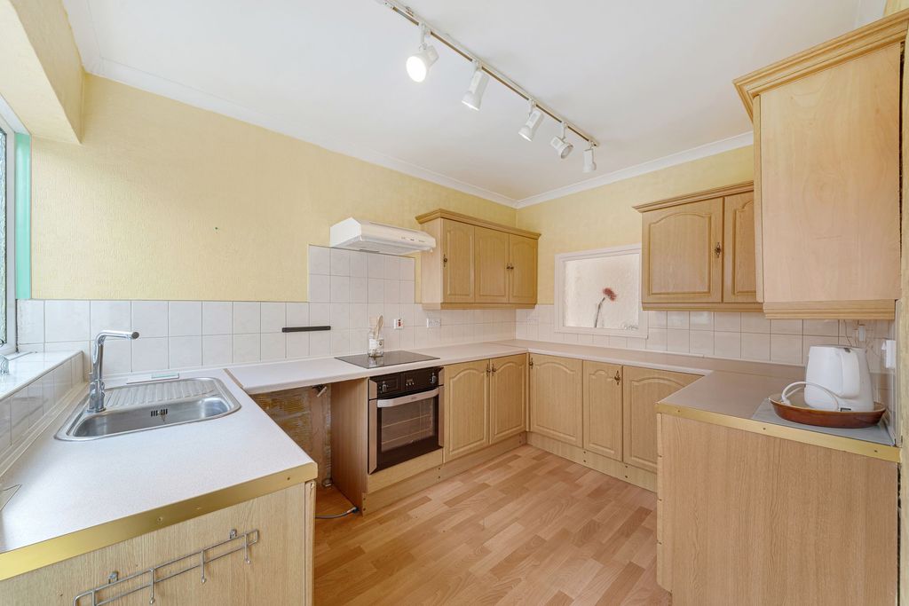 Property photo 2 of 29