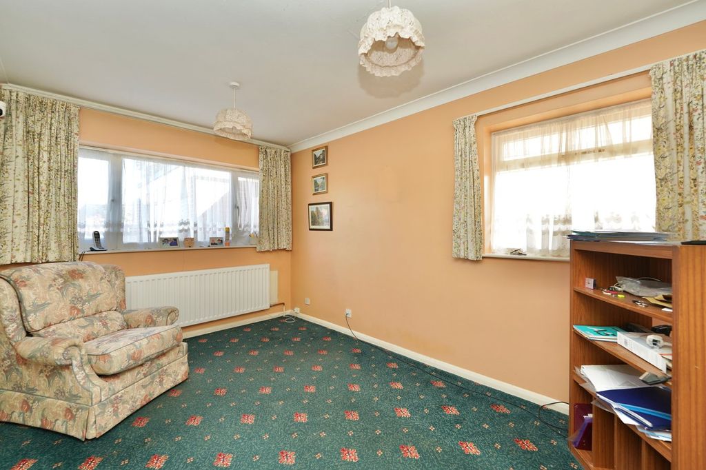 Property photo 3 of 14