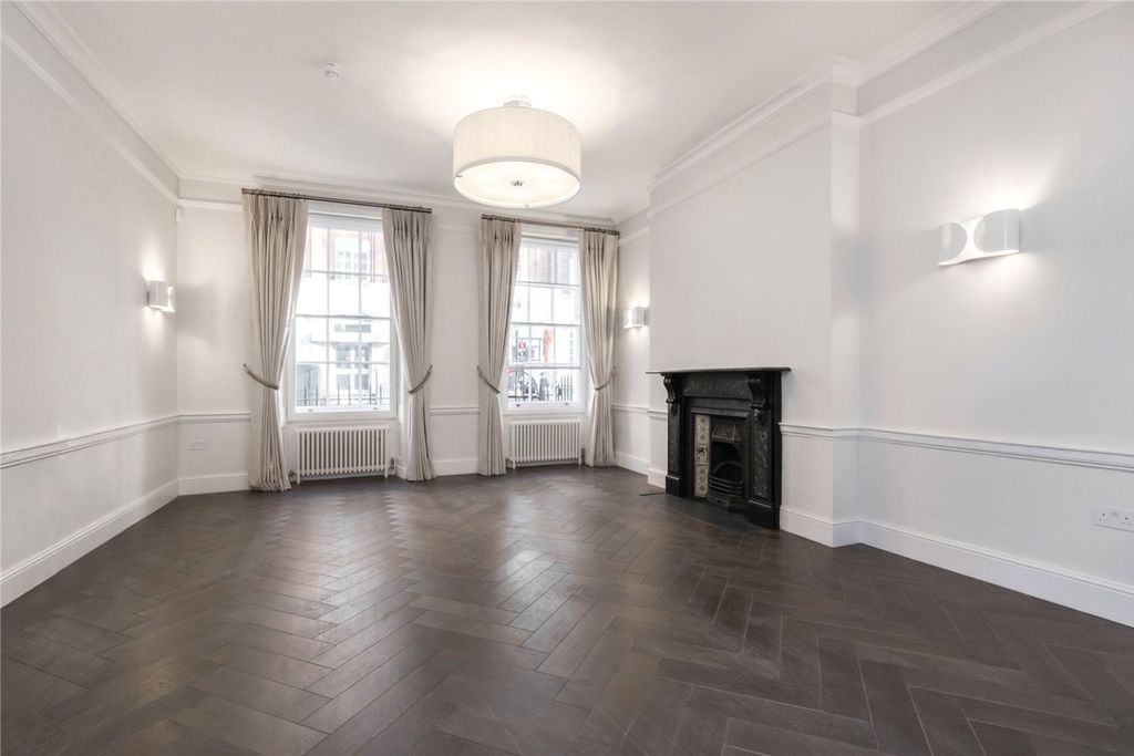 Property photo 1 of 13 998700