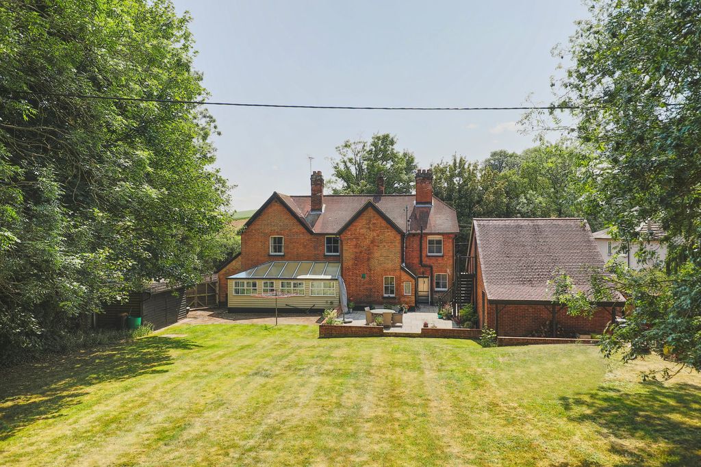 Property photo 3 of 30
