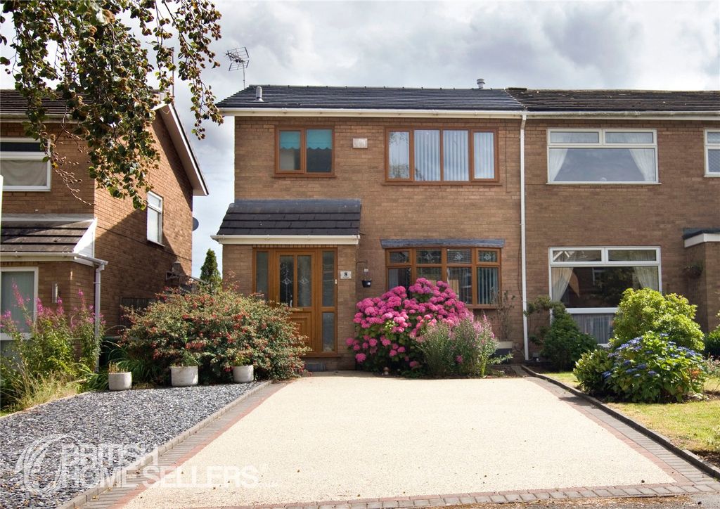 Property photo 1 of 27 Picture No. 24