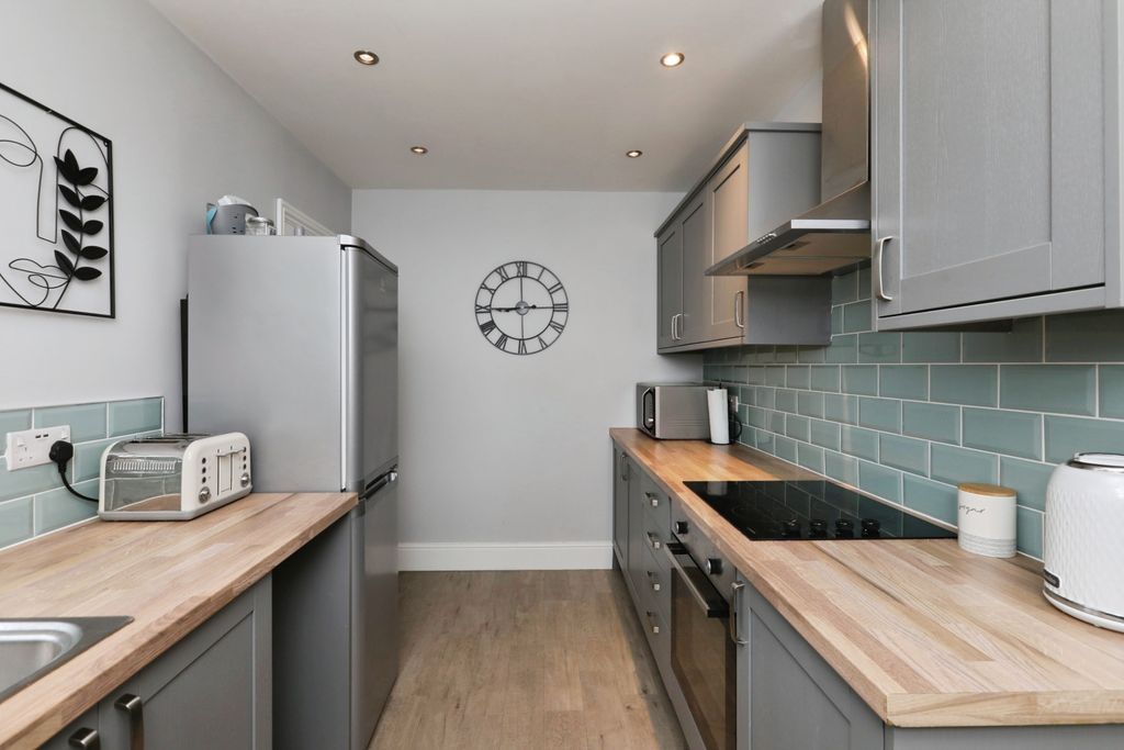 Property photo 3 of 15