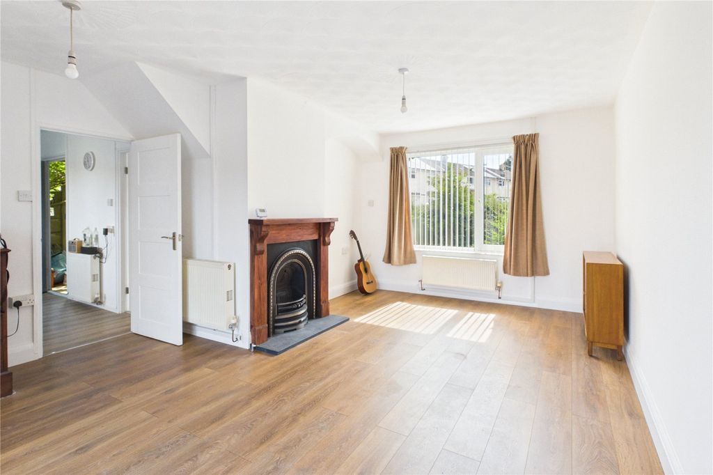 Property photo 2 of 16 Picture No. 09