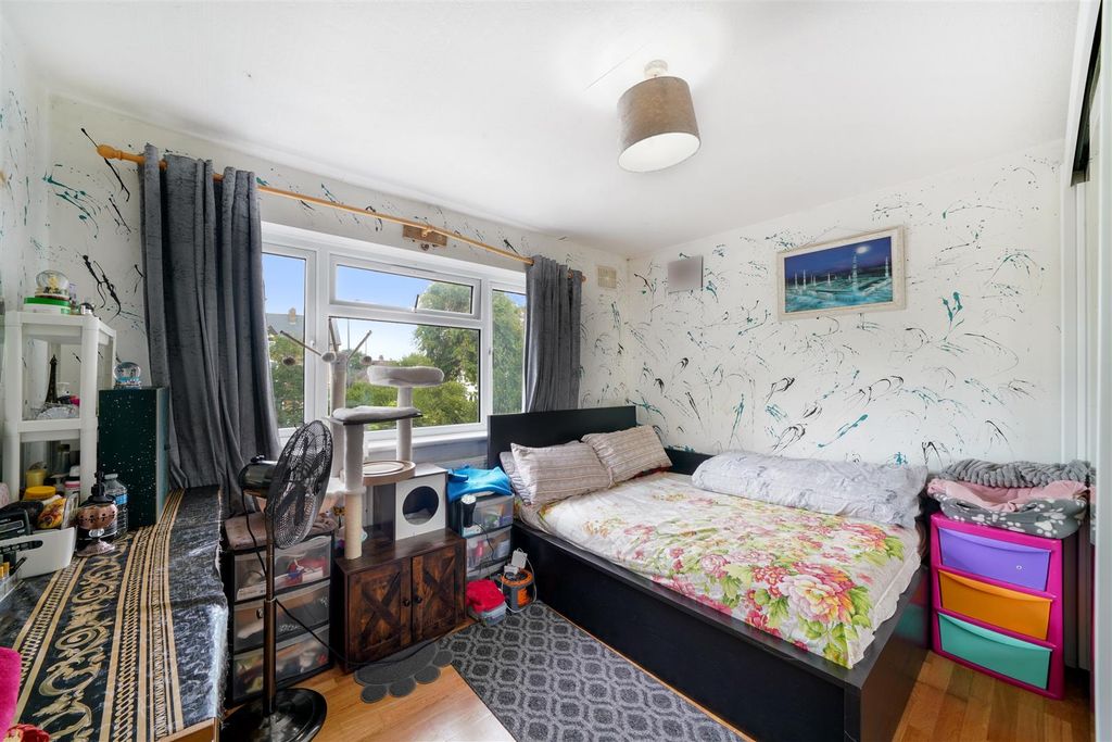Property photo 3 of 8 Flat 2, Katrina Court - 6Llymmcgzikpuen8Ffyo.Jpg