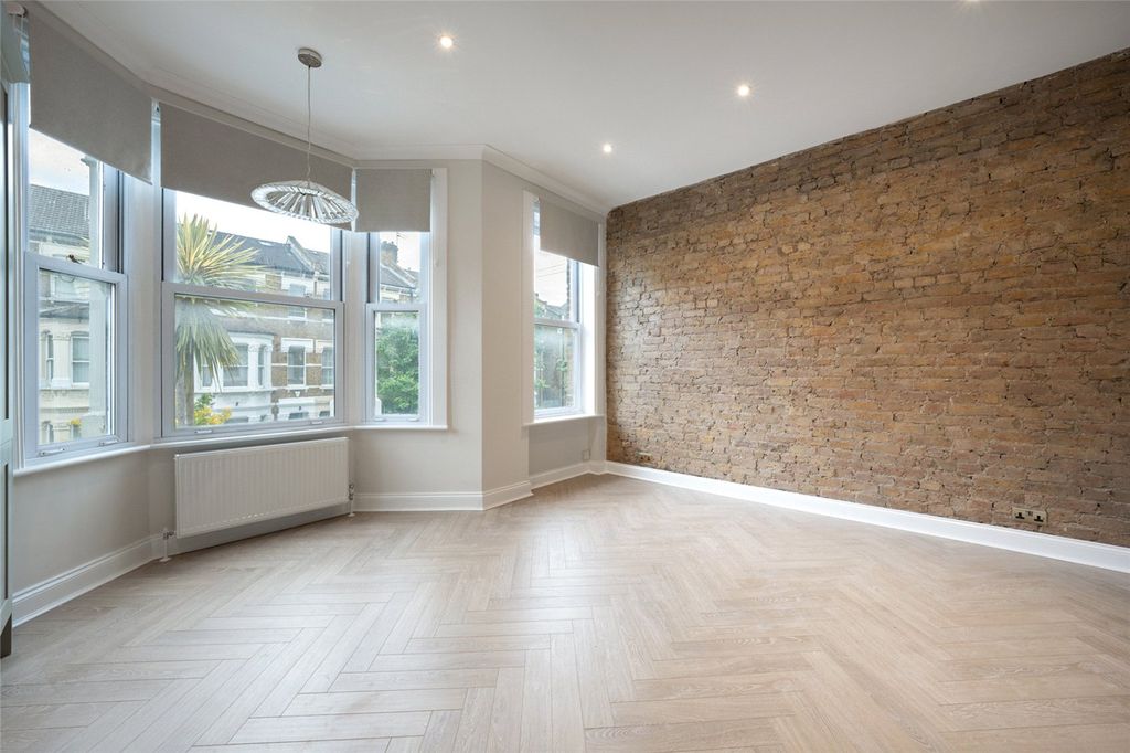 Property photo 2 of 10 Picture No. 02
