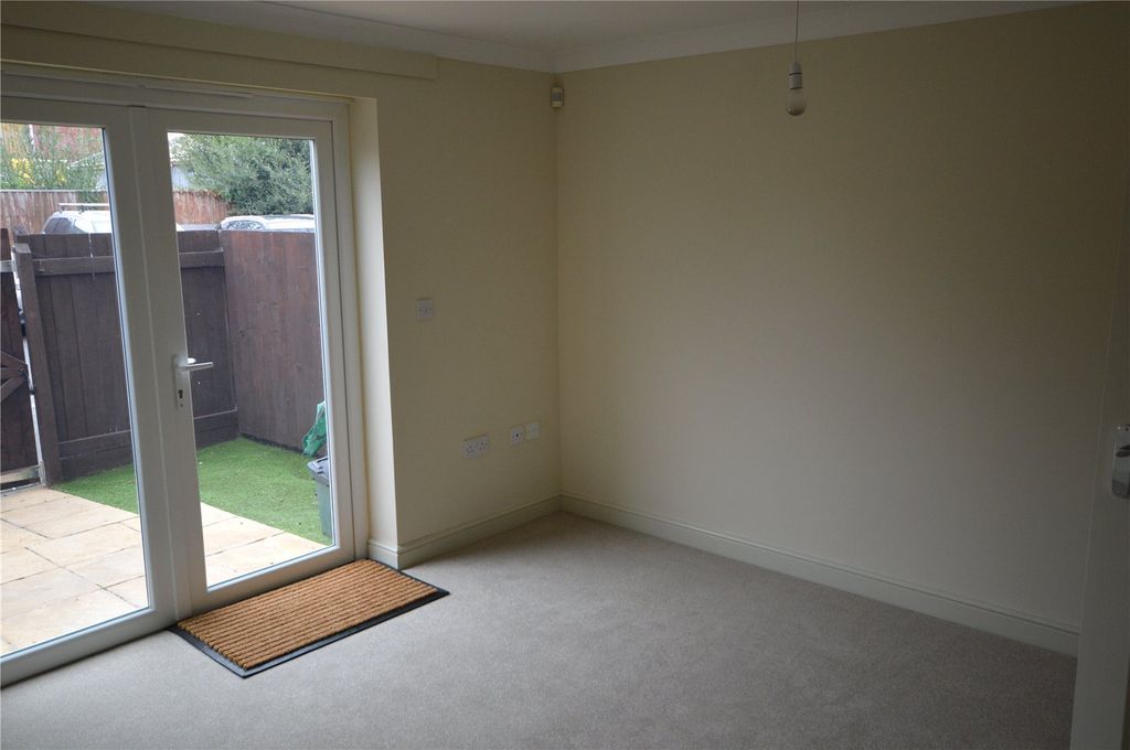 Property photo 3 of 13 Picture No. 17