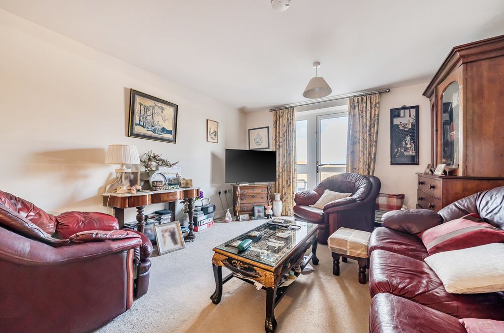 Property photo 2 of 17 Picture 2