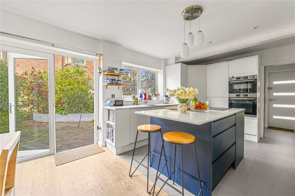 Property photo 2 of 13 Picture No. 30