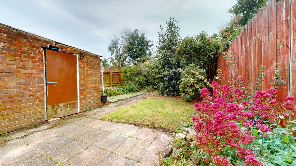 Property photo 3 of 24 4180853