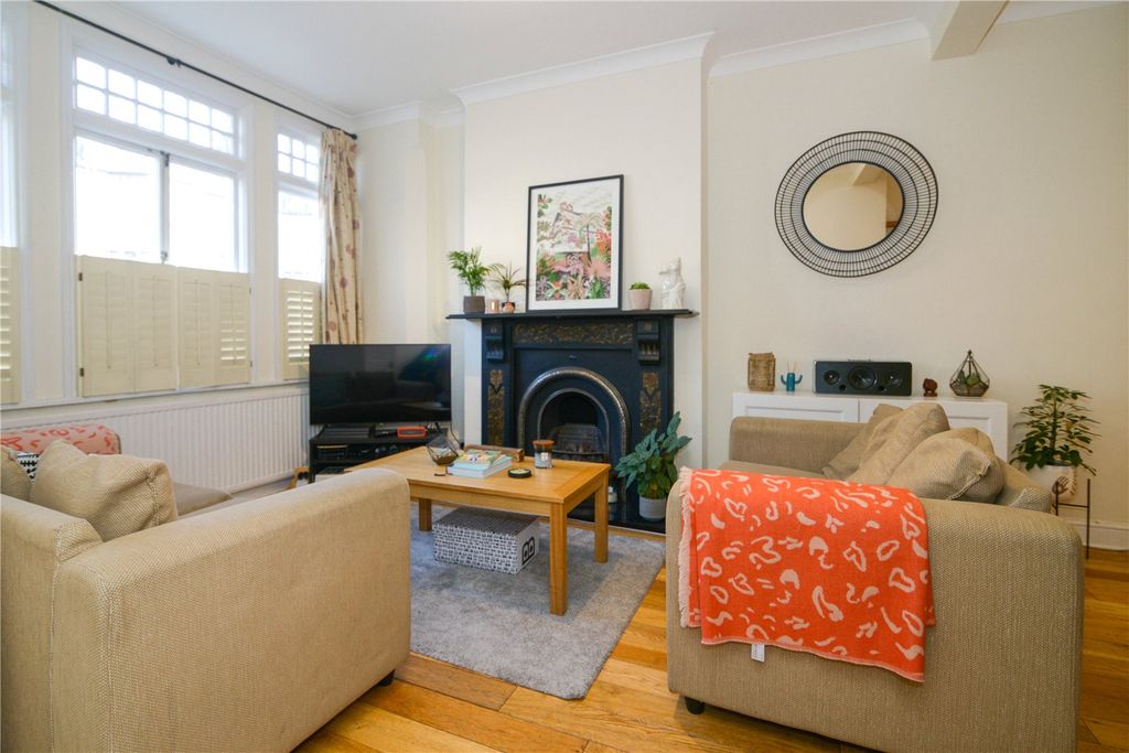 Property photo 1 of 9