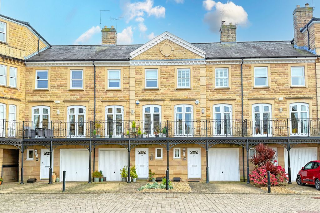 Property photo 3 of 24