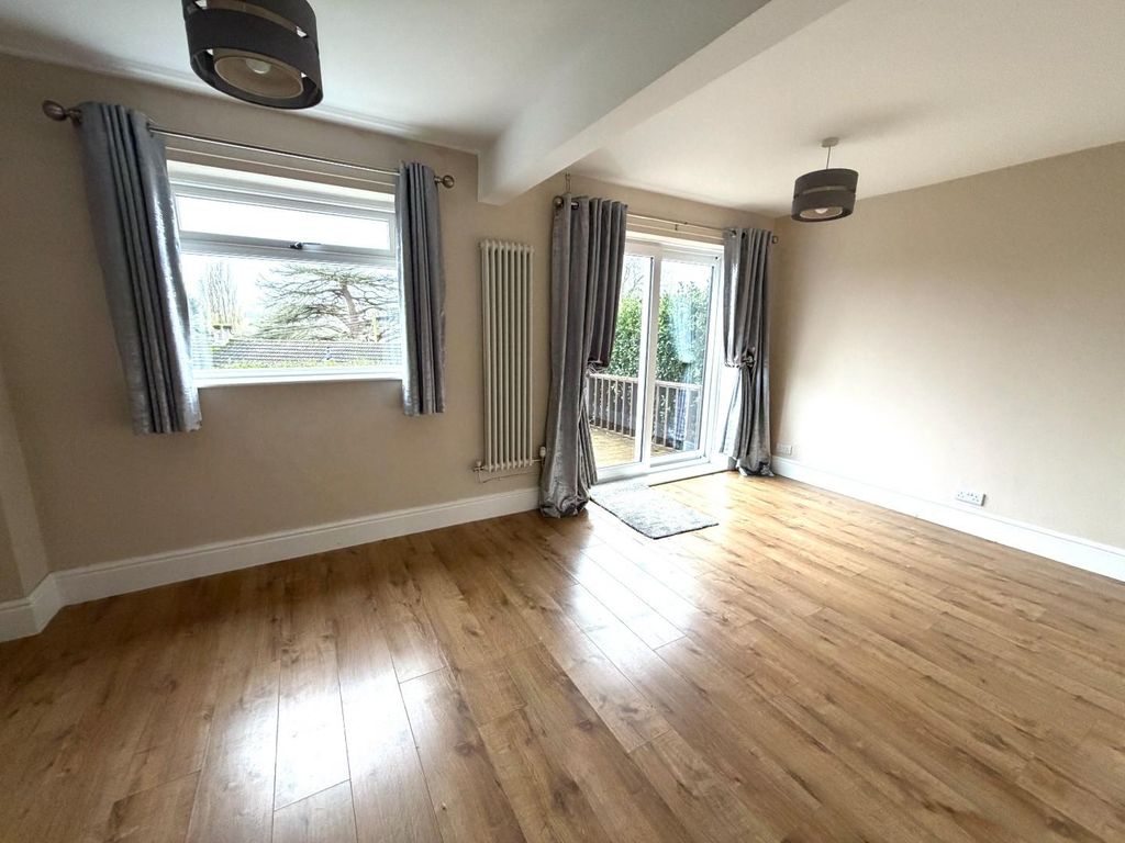 Property photo 3 of 18 Dining Room.Jpg