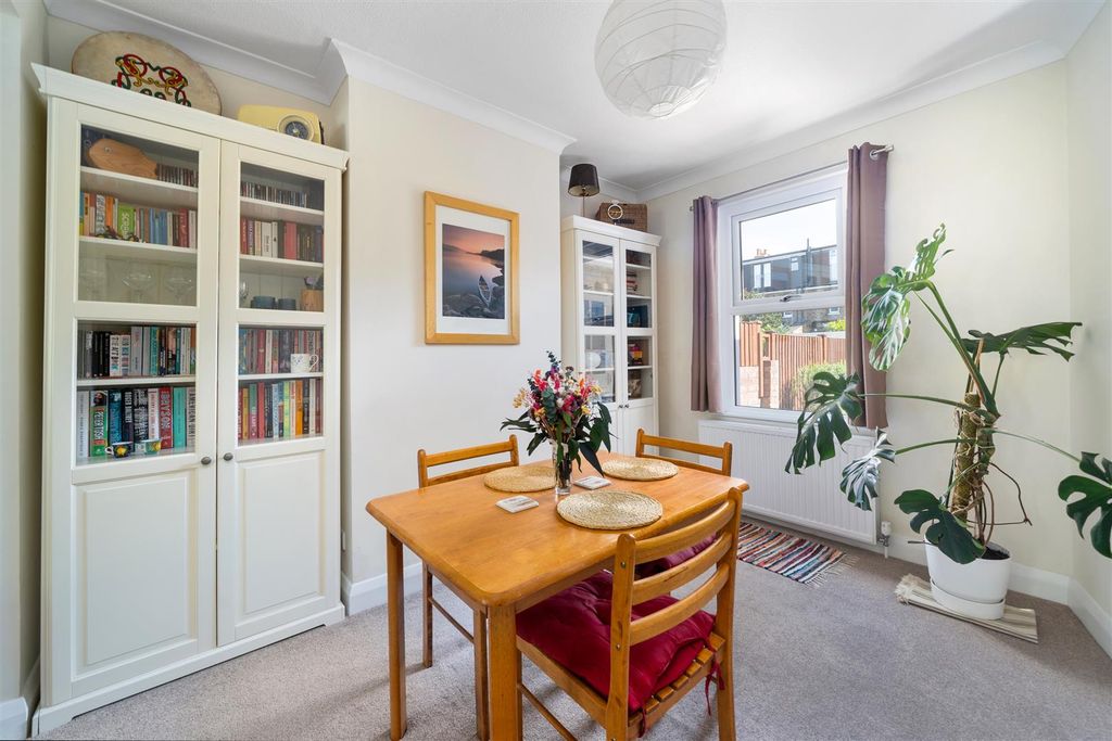 Property photo 3 of 11 Dining Room