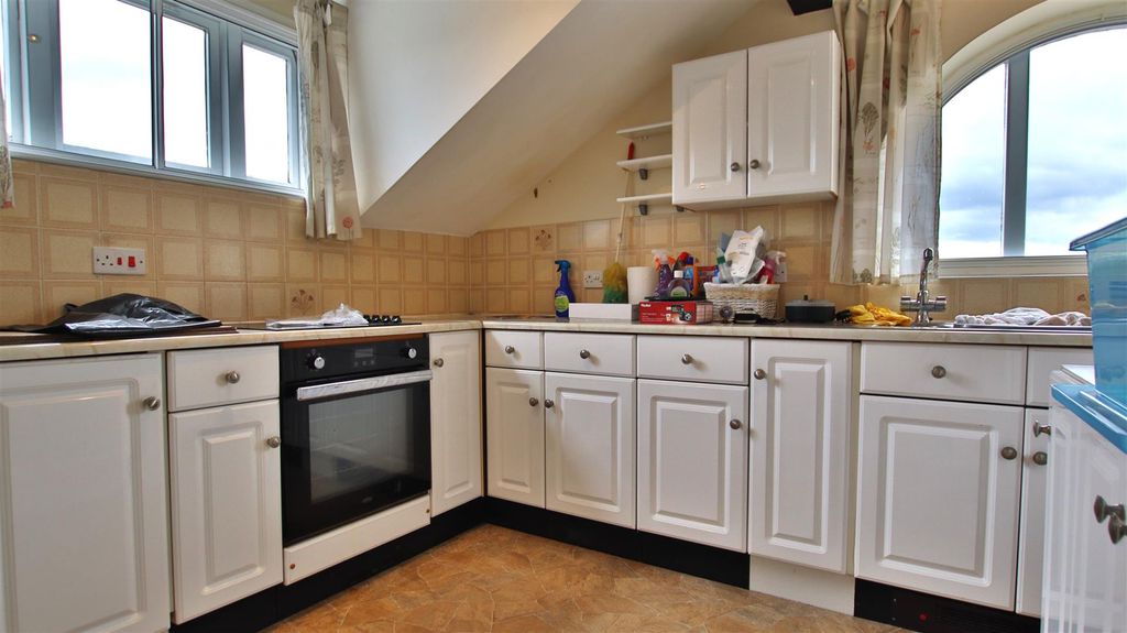 Property photo 2 of 17 Img_8442.Jpg