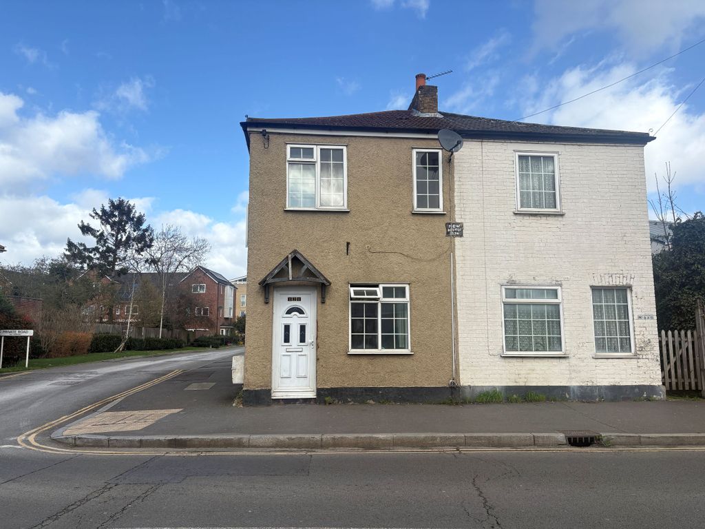 Property photo 1 of 9