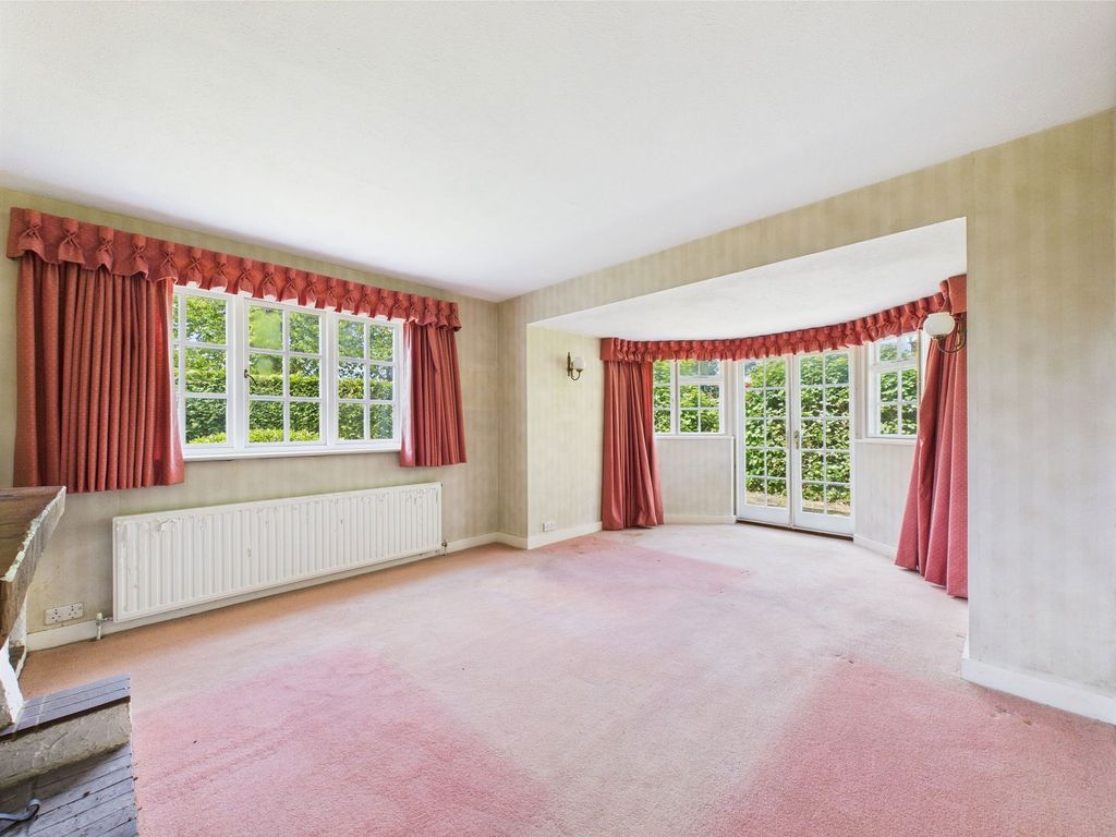 Property photo 2 of 16