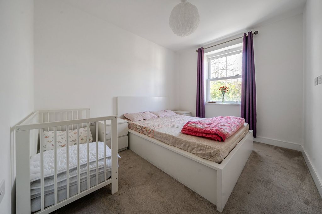 Additional image 10 of 2 bed flat for saleAtkinson House, 3 Eden Place, Oxted RH8