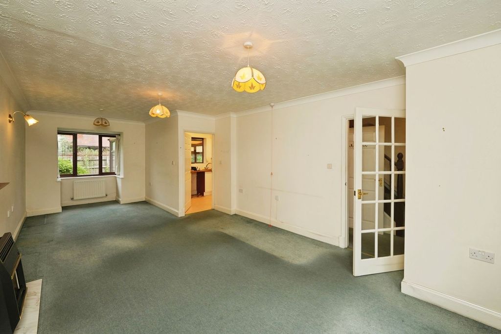 Property photo 3 of 18