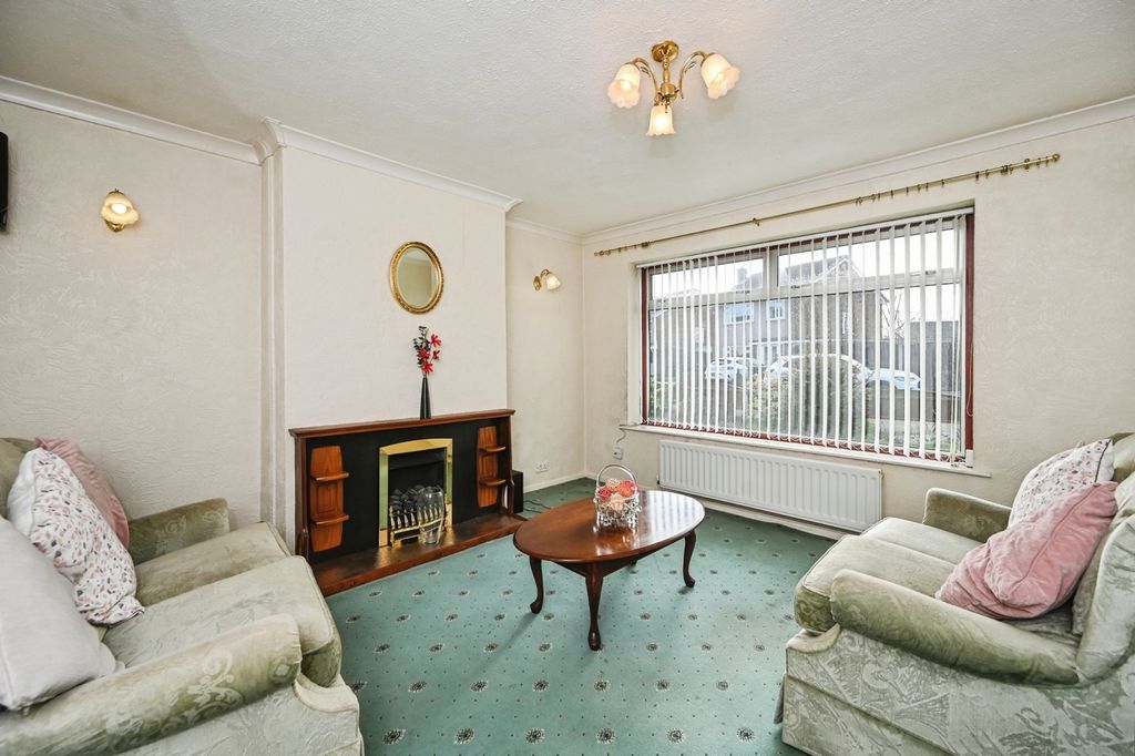 Property photo 3 of 20 Living Room