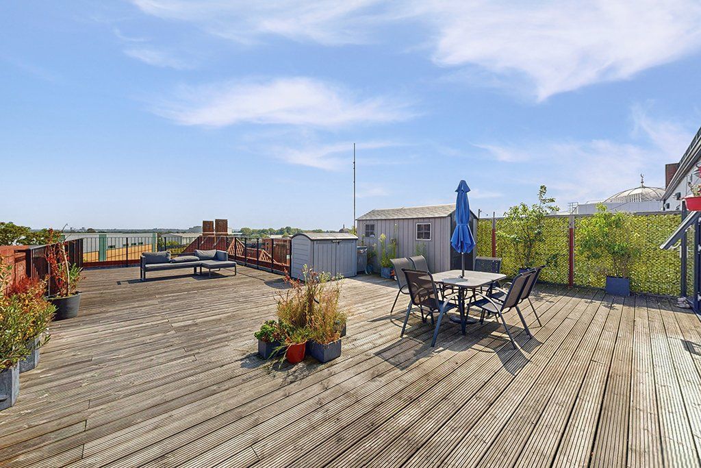 Property photo 2 of 15 Picture No. 05